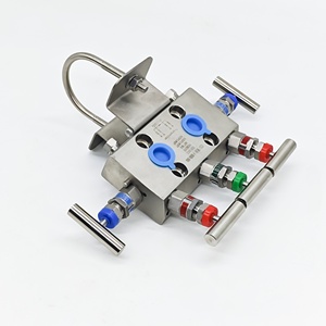 Exportaciones de Fábrica OEM: Colector de Cinco Vías de Acero Inoxidable 304/316, Modelo 0305RC52B11B4 - Product Image 1
