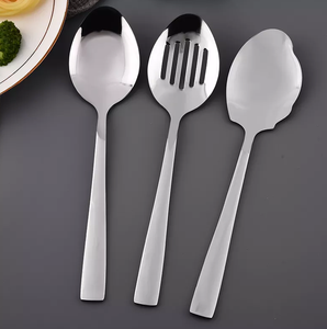 DFC1117 Cuchara Grande para Servir y Espátulas Ranuradas con Diseño de Hoja para Cafetería, Tienda o Buffet - Product Image 2