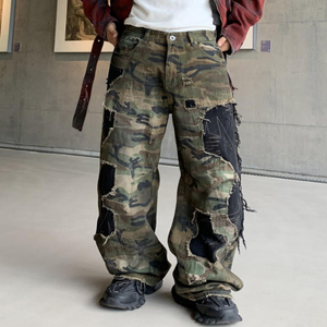 Maßgefertigte Hochwertige Herren Retro Patchwork Camouflage Jeans - Product Image 1