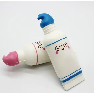 Jouet anti-stress en forme de cochon à récupération lente avec dents réalistes pour enfants (matériau PU) - Product Image 2
