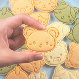 ชุดที่ตัดคุ้กกี้รูปสัตว์สีเหลือง8ชิ้นที่ตัดคุ้กกี้รูปหมีเสือทำจากพลาสติกพร้อมที่ปั๊มรูปตัวตัดคุกกี้ - Product Image 4