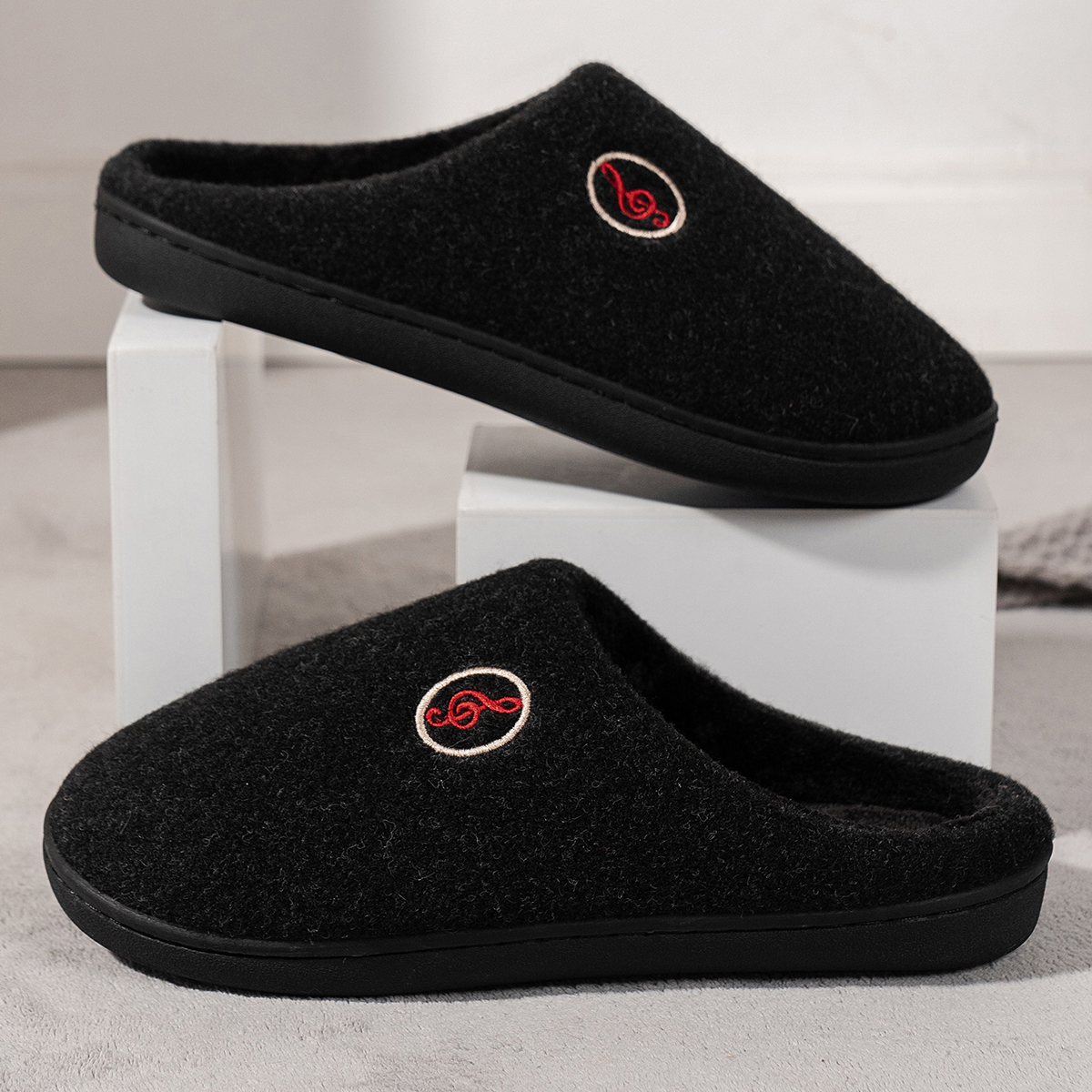 Black M012