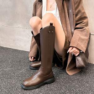 Chaussures de cow-boy pour femmes, style européen, polyvalentes, décontractées, à la mode, rondes, en cuir de vache teint à l'eau, avec fermeture éclair au dos en métal, talon plat, hauteur genou - Product Image 5