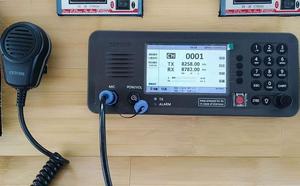 Chine Fournisseur Marine Radio Mf/hf Ssb <span class=keywords><strong>Dsc</strong></span> Marine Radio Gmdss Mf/hf <span class=keywords><strong>Dsc</strong></span> Ssb Émetteur-récepteur - Product Image 3