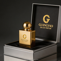 Flacon de parfum rectangulaire de luxe en verre de 50 ml, plaqué or et argent, avec pulvérisateur à sertir, couvercle sphérique en métal et emballage cadeau