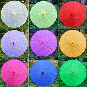 Vente en gros de 32 pouces Parasol en papier huile de haute qualité Parapluie indien en papier bambou pour mariage Demoiselles d'honneur Party Favors - Product Image 2