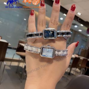 Montre à Quartz Premium pour Femme, Cadran Carré Luxe Léger 32mm, Boîtier en Alliage, Verre Rétro, Style Affaires Polyvalent, Bracelet 20mm – Grande Vente - Product Image 5