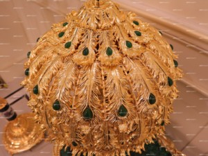 Luxury 24K Gold Plated Brass Malachite Table <strong>Lamp</strong> with Lost Wax Casting <strong>Peacock</strong> Feather <strong>Shade</strong> for Villa Living Room Decor - Product Image 3