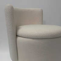 Fauteuil pivotant en fausse fourrure blanc crème