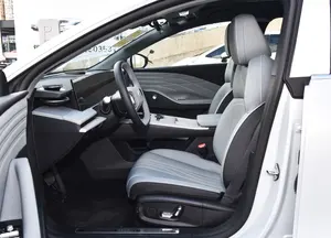 Découvrez l'avenir : Achetez la nouvelle voiture électrique Yinhe <span class=keywords><strong>Milky</strong></span> <span class=keywords><strong>Way</strong></span> E8, berline avec 272 chevaux et transmission automatique. - Product Image 4