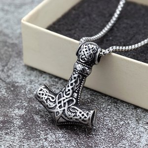 Pendentif marteau de Thor en acier inoxydable rétro nordique, charme viking double face, bijoux à la mode, cadeau pour hommes et femmes - Product Image 2