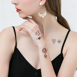 Stencil del <span class=keywords><strong>tatuaggio</strong></span> di arte del corpo della mano all'ingrosso di OEM su misura a forma di cuore piccoli stencil temporanei semipermanenti impermeabili del <span class=keywords><strong>tatuaggio</strong></span> - Product Image 3