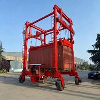 Transpalette porte-conteneurs sur pneus de 30 tonnes pour la manutention de conteneurs en terminal portuaire et en port intérieur