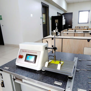 Testeur de résistance à l'abrasion linéaire ASTM Scratch 5750 Taber pour le caoutchouc - Product Image 3