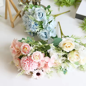 Ramo de Flores Artificiales de Alta Gama, Rosas Decorativas para el Hogar, Adornos para Bodas, Horquillas para el Cabello Hechas a Mano - Product Image 4