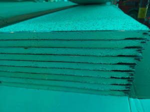 Panneau sandwich en <span class=keywords><strong>polyuréthane</strong></span> pour l'<span class=keywords><strong>isolation</strong></span> des ateliers et des chambres froides extérieures modernes avec <span class=keywords><strong>plaque</strong></span> métallique en acier et en aluminium - Product Image 4