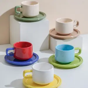 Yaratıcı lüks ins fantezi kontrast renk kahve fincanı basit öğleden sonra çay seramik fincan kore ofis kahve fincan ve çay tabağı