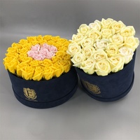 Vente en gros de boîte à fleurs ronde de marque EA faite à la main dans le Guangdong boîte d'emballage en mousse de velours avec logo