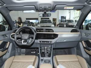 Ensemble <span class=keywords><strong>Audi</strong></span> <span class=keywords><strong>Q3</strong></span> 2025 40TFSI RS VUS compact à essence à haut rendement énergétique - Product Image 5