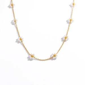 Feminine Fragrance Floral Pearl <b>Titanium</b> Steel Necklace High-End Design Collarbone <b>Chain</b> Stylish Stainless Pendant Necklace - Product Image 5