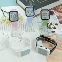Montre numérique LED carrée en plastique lumineuse pour étudiants, style professionnel, vente en gros 2026, source fabricant