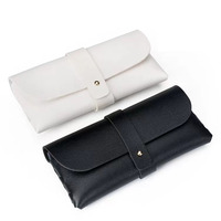 Pochette de lunettes de soleil en cuir Pu souple avec Logo personnalisé, sac à main à rabat pour lunettes unisexe