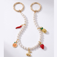 Accessoires de mode : Porte-clés chaîne de perles avec breloques interchangeables (fruits : cerise, fraise, ananas) et breloque de sac pour femme