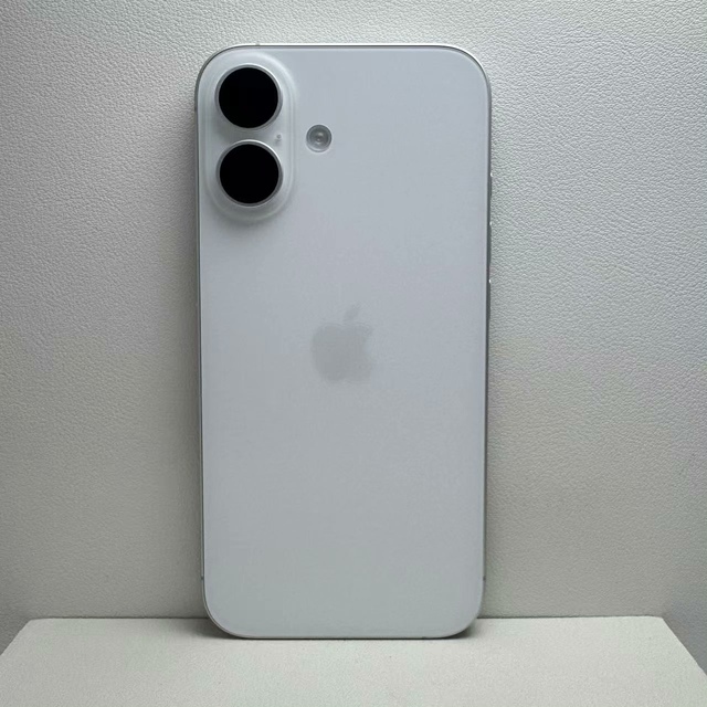 For iPhone 16 SE Used 256GB 6.1" Display 5G/WiFi/4G Excellent Battery Health Slight Scratch Third Party Accessories
