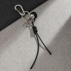 Llavero con Colgante de Estrella de Cinco Puntas y Bola 8 Negra Estilo Hip Hop para Hombre, Accesorio de Moda para Jeans, Regalo - Product Image 4