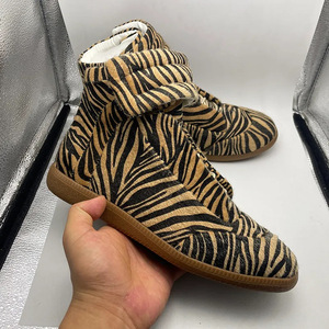 Botas Cortas Clásicas Versátiles de Cuero Genuino para <span class=keywords><strong>Hombre</strong></span>, Zapatos Planos Casuales Deportivos Retro Europeos y Americanos, Nuevos Zapatos De Xun - Product Image 3