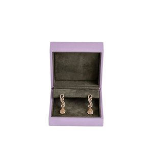 Empaque de Regalo de Cartón Rígido con Cierre Magnético, Color Morado Claro, Lujoso, Ecológico, con Laminado Mate y Logotipo Personalizado, para Joyería, Anillos y Aretes - Product Image 1