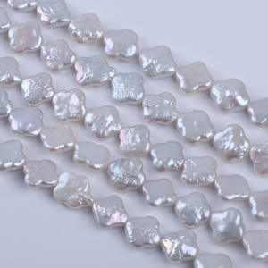 Perle baroque unique en coquille naturelle blanche de 10 mm, demi-trou, pour la fabrication de boucles d'oreilles artisanales - Product Image 1