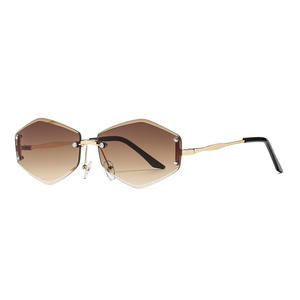 Nuevas Gafas de Sol Poligonales de Alta Gama para Mujer, Montura Metálica sin Marco, Lentes de PC con Protección UV400, Tipo 3, Lentes de Sol Modernas con Montura Negra - Product Image 1