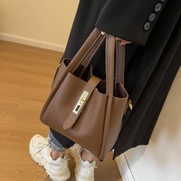 Usine Dames Haute Qualité Sacs À Bandoulière Nouveau Tendance Dernier Petit Designer Sacs Fourre-Tout En Cuir De Luxe Sacs À Main Pour Les Femmes