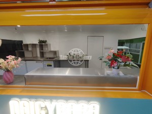 Food Truck en bois très demandé, type bus, entièrement équipé, mobile, ou remorque de type chariot de restauration - Product Image 2