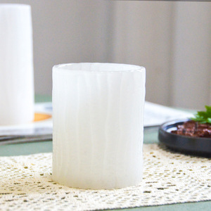 Bicchiere Creativo Samyo con Strisce Intrecciate, Bicchiere per Acqua e Bevande Bianco, Bicchieri Personalizzati per Succhi, per Ristoranti - Product Image 1