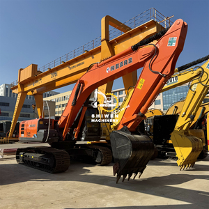 Excavatrice d'occasion Hitachi ZX240, état quasi neuf, moteur Isuzu 4HK1, 24 tonnes, grande pelle pour travaux de construction, puissance 132 kW. Prix compétitif. (Modèles ZX200, ZX210, ZX220, ZX250 également disponibles) - Product Image 3