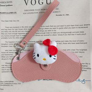Étui à lunettes en cuir Hello Kitty, 18.5x8.5cm, design de dessin animé, support portable pour lunettes de soleil avec sangle pour femmes - Product Image 2