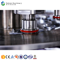 Machine de remplissage d'eau minérale entièrement automatique Sokos, machine de mise en bouteille d'eau en bouteille plastique, ligne de production de bouteilles d'eau