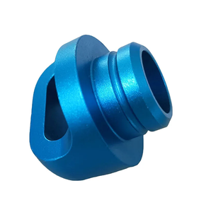 Conector de rosca escalonada de aluminio anodizado azul, mecanizado CNC personalizado, con ranura ovalada para piezas de automatización de motocicletas - Product Image 4