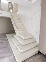 Gesinterte Steinplatte Marmor-Treppen Moderne Luxusvilla Duplex-Bodentreppe Rutschfest Maßgefertigt