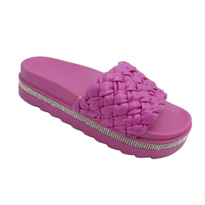 Zapatillas de plataforma gruesa para mujer, sandalias deslizantes de suela suave de PVC, con diamantes brillantes, para la parte superior de la playa, para verano - Product Image 6