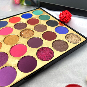 Paleta de Sombras de Ojos Mate Pigmentadas en 35 Colores, con Brillo y Destellos - Product Image 4