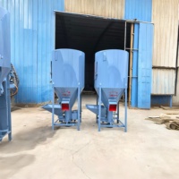Broyage et mélange d'aliments de haute qualité tout en un Machine universelle pour poulets canards poissons et porcs directement du fabricant