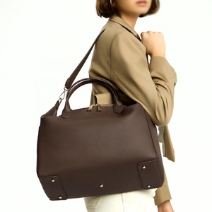 Sac à langer en cuir portable personnalisable de haute qualité, grande capacité, imperméable, multifonctionnel, sac à langer tendance pour maman - Product Image 6