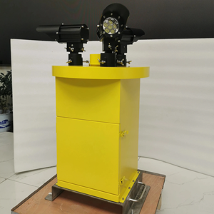 Diseñado para aeródromos y helipuertos para indicar la ubicación a los pilotos durante la noche en condiciones de baja visibilidad Balizas giratorias LED - Product Image 1
