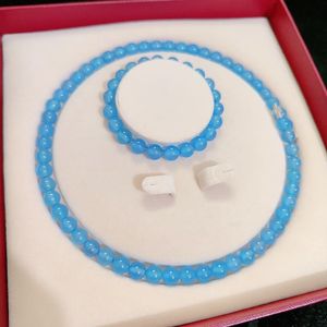 Set di Collana e Bracciale con Perle Rotonde di Calcedonio Brasiliano Blu Ghiaccio, Stile Semplice ed Elegante in Agata Verde - Product Image 5