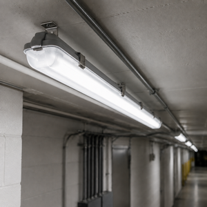 Lámpara de Techo Tri-Proof Impermeable TSTARS1X58 de Alta Resistencia, 4100K Blanco Neutro, Eficiente para Uso Industrial, Fácil Instalación - Product Image 1