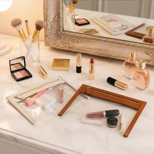 Bolsa de <span class=keywords><strong>Maquillaje</strong></span> Personalizada al por Mayor, Impermeable, de PVC Transparente, con Cierre, Bolsa de Cosméticos Portátil de Viaje para Niñas - Product Image 3