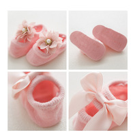 3 pasang/set kaus kaki bayi baru lahir, Kaos Kaki lantai katun Anti selip pita bunga berenda musim semi musim panas untuk anak perempuan